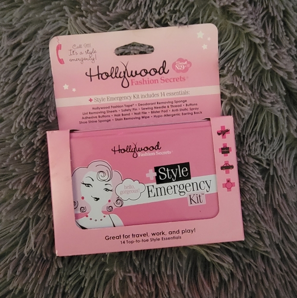 Hollywood Fashion Secret Style Emergency Kit - Picture 3 of 6